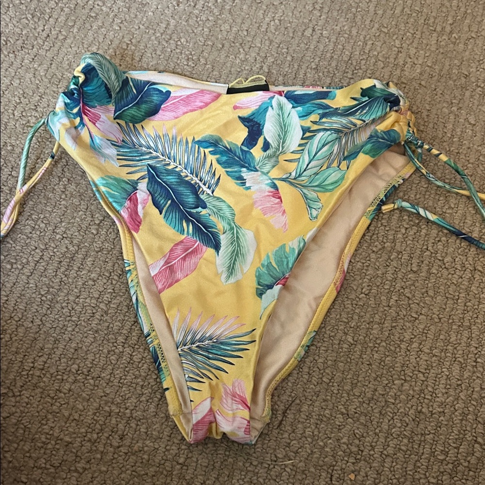 La Hearts Leafy Print Bikini Bottom